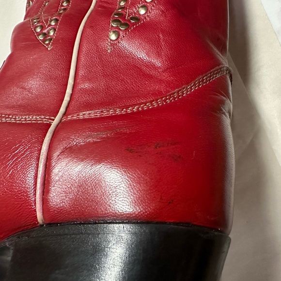 Frye cowgirl boots size 10.  True red with beige tan accent.  beauties! - Picture 2 of 5